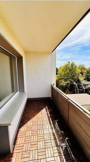 Helle 3,5-Zimmerwohnung mit Balkon und Gäste-WC in Dortmund! – 44319 Dortmund – Vorschaubild 2