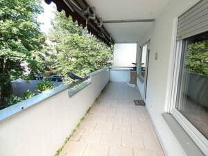 Stilvolle 3-Zimmer-Eigentumswohnung mit Balkon und Garage Nähe Hummelsteiner Park zu verkaufen – 90461 Nürnberg – Vorschaubild 3