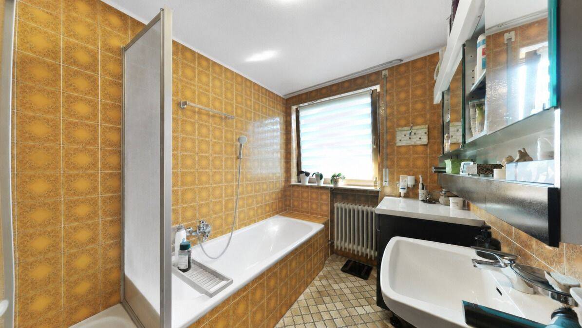Einfamilienhaus mit großem Garten, Einlieger-/ Gäste-Wohnung und Ausbaupotenzial – Bösingen – Vorschaubild 6