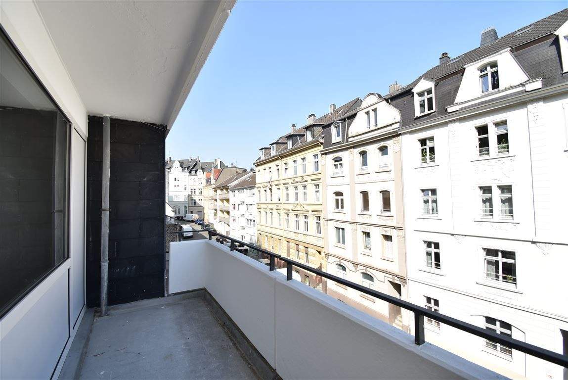 Gute Anbindung! Renoviertes Apartment mit Balkon in Wuppertal