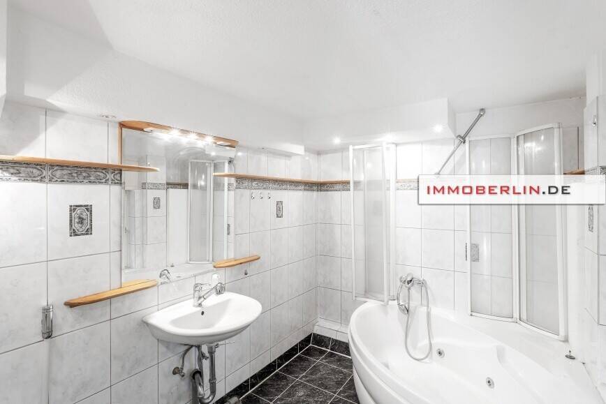 IMMOBERLIN.DE - Toplage! Individuelles Ein-/Zweifamilienhaus mit attraktivem Ausbaupotential – Berlin – Vorschaubild 4