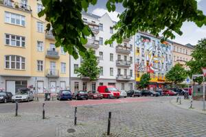 Ganz oben, ruhig und hell. Vermietete Einzimmerwohnung in Berlin-Friedrichshain. – 10247 Berlin – Vorschaubild 2