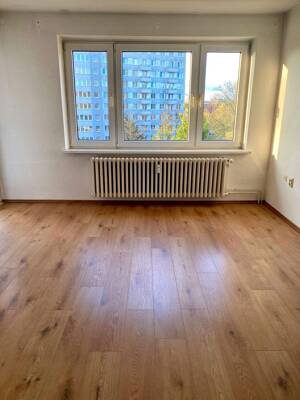 ERFOLGREICH VERKAUFT!!! Helle, gepflegte und gut geschnittene 2 Zimmer ETW in grüner Seitenhoflage/Sackgasse von Hamburg Horn – 22111 Hamburg – Vorschaubild 2