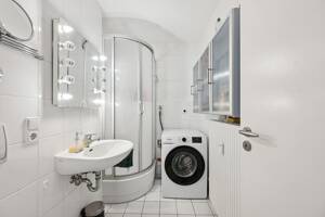 Charmante Dachgeschosswohnung mit sonniger Dachterrasse in gepflegter Wohnanlage – 81829 München – Vorschaubild 8
