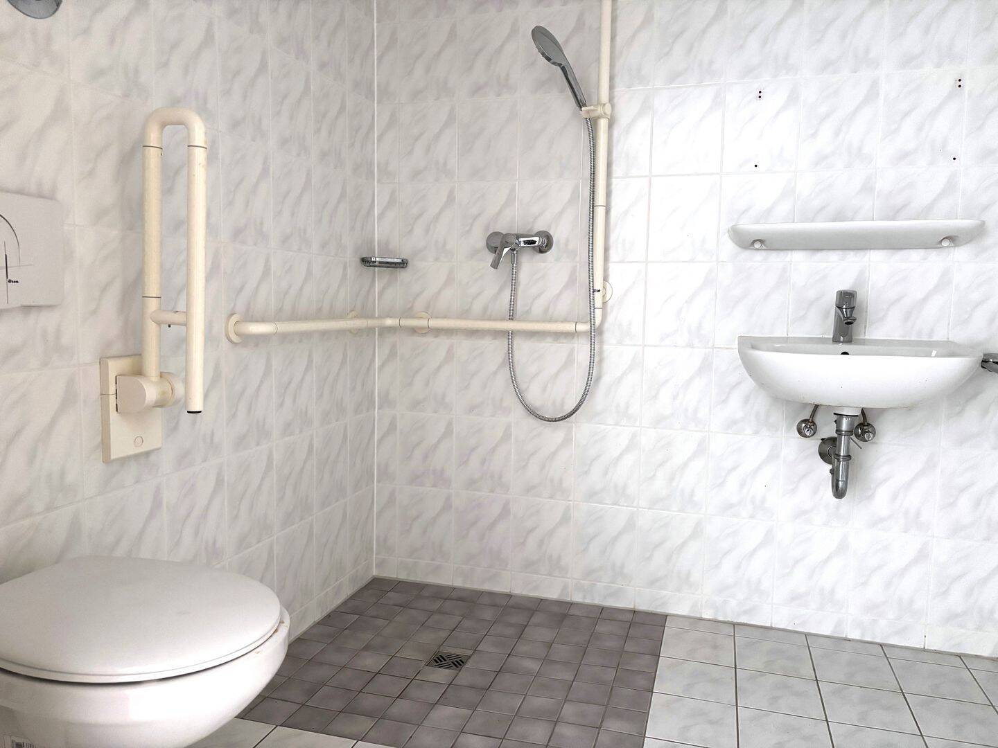 SENIOREN-APARTMENT // Barrierefreie 1-Raum-Wohnung für Senioren – Leipzig – Vorschaubild 7