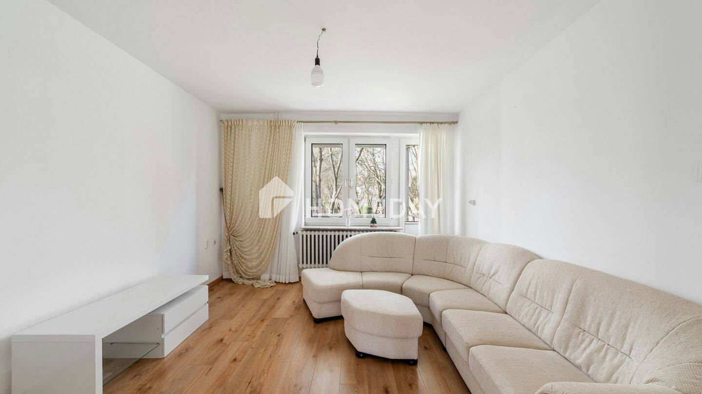 Helle und renovierte 3-Zimmer-Wohnung mit großem Balkon und Blick ins Grüne