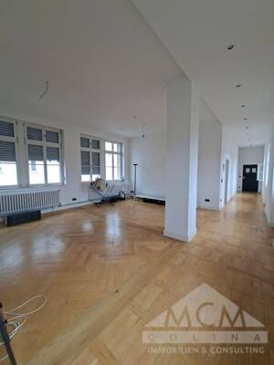 Stilvolle 4-Zimmer-Wohnung im historischen Fabrikensemble – 63069 Offenbach am Main – Vorschaubild 1