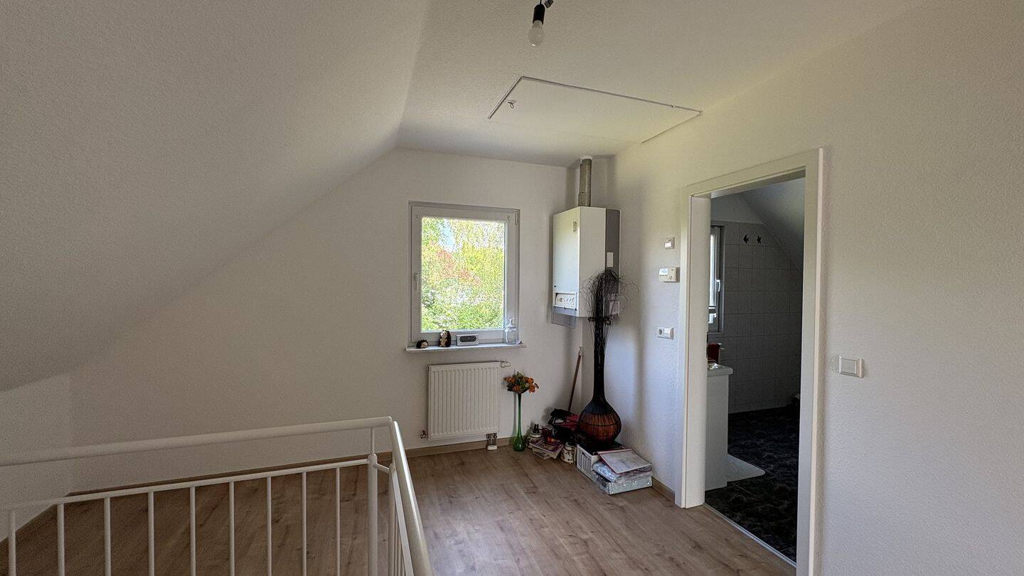 Einfamilienhaus mit Wintergarten, großem Garten und modernisiertem Wohnkomfort – Jena – Vorschaubild 5