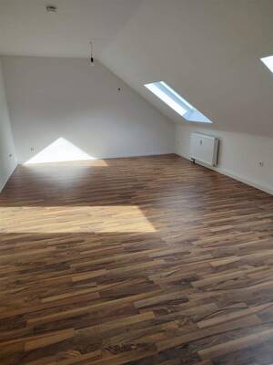 ***Schöne Dachgeschosswohnung sucht nette Mieter*** – 45884 Gelsenkirchen – Vorschaubild 6