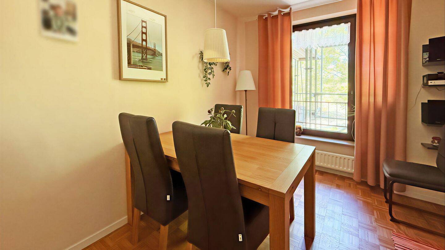 Großzügige 4-Zimmer-Wohnung mit Loggia, modernisiertem Duschbad und Tiefgaragenstellplatz - Wentzel Dr. – Ahrensburg – Vorschaubild 4