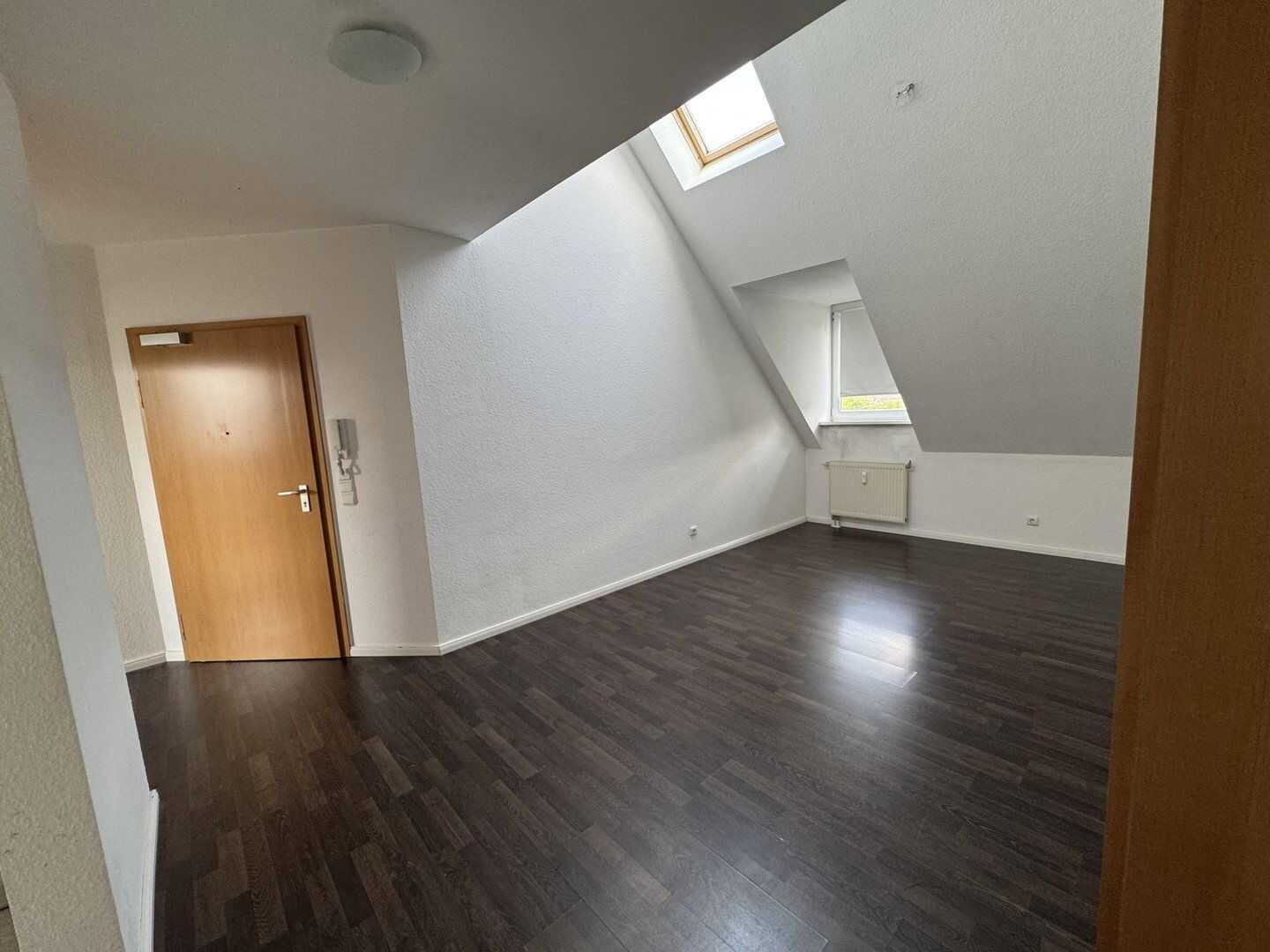 stilvolle 2-Zimmer-DG-Wohnung mit beeindruckender Raumhöhe - zentral in Mz-Kastel, von privat – Wiesbaden – Vorschaubild 5