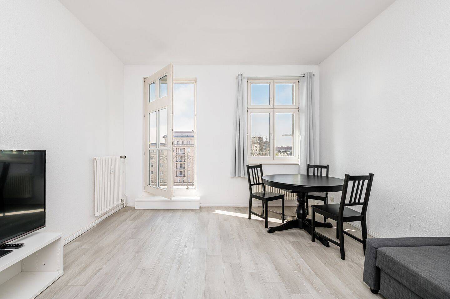 Lichtdurchflutete 2-Zimmer Wohnung im obersten Geschoss mit zukünfiger "Gründachprojekt" Dachterrasse – Berlin – Vorschaubild 6