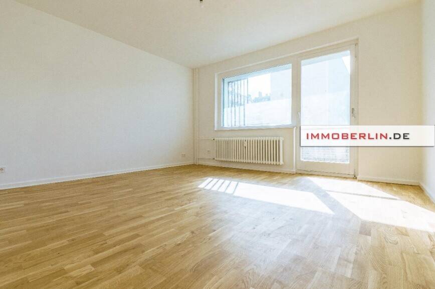 IMMOBERLIN.DE - Frisch saniert! Helle Wohnung mit ruhiger Südloggia & Lift – Berlin – Bild 1 von 9
