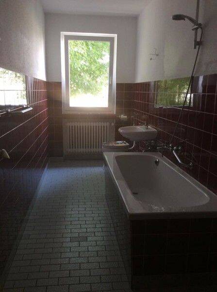 Praktische 2-Zimmerwohnung mit Balkon! – Bergheim – Vorschaubild 3