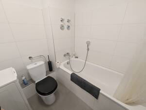 Ruhige und gepflegte 2-Raum-Dachgeschosswohnung mit Tiefgaragenstellplatz in Dresden-Cotta – 1157 Dresden – Vorschaubild 7