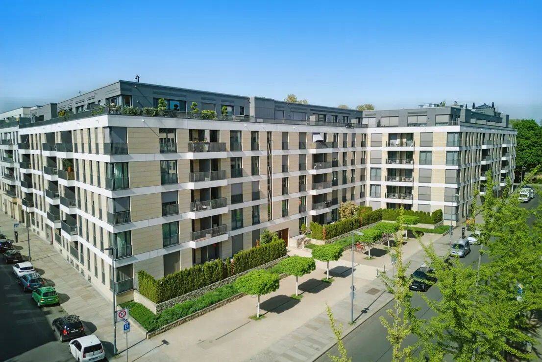 Vermietete 3-Zimmer-Wohnung nahe Zwinger – 2 Balkone, Einbauküche & TG, provisionsfrei – Dresden – Vorschaubild 3