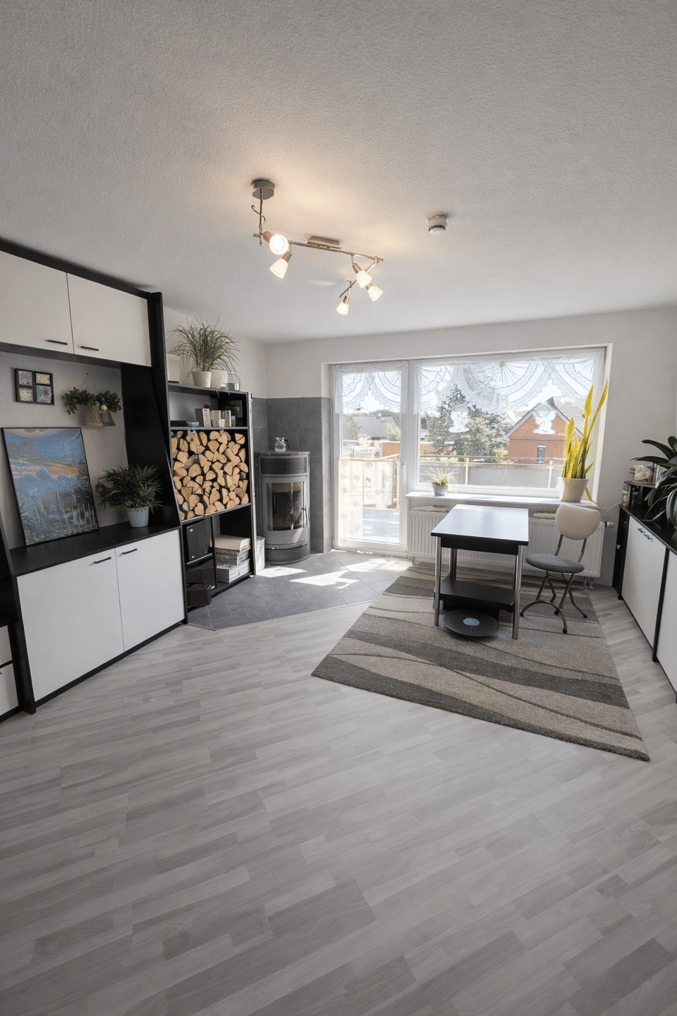 Modernes Zweifamilienhaus mit Gewerbemöglichkeit in Uelzen – Uelzen – Bild 1 von 9