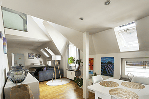 Weiträumige, schön geschnittene DG-Maisonettewohnung in Düsseldorf
