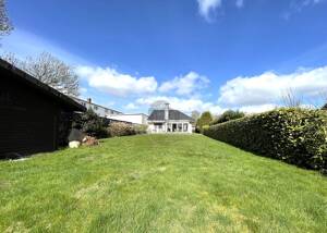 SONNENDURCHFLUTETE GARTENIDYLLE: BARRIEREARMER BUNGALOW MIT PANORAMA-WINTERGARTEN UND WEITBLICK – 27572 Bremerhaven – Vorschaubild 6
