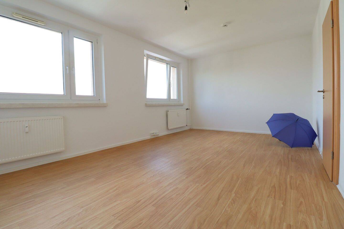 2-Zimmerwohnung mit viel Platz – Chemnitz – Vorschaubild 2