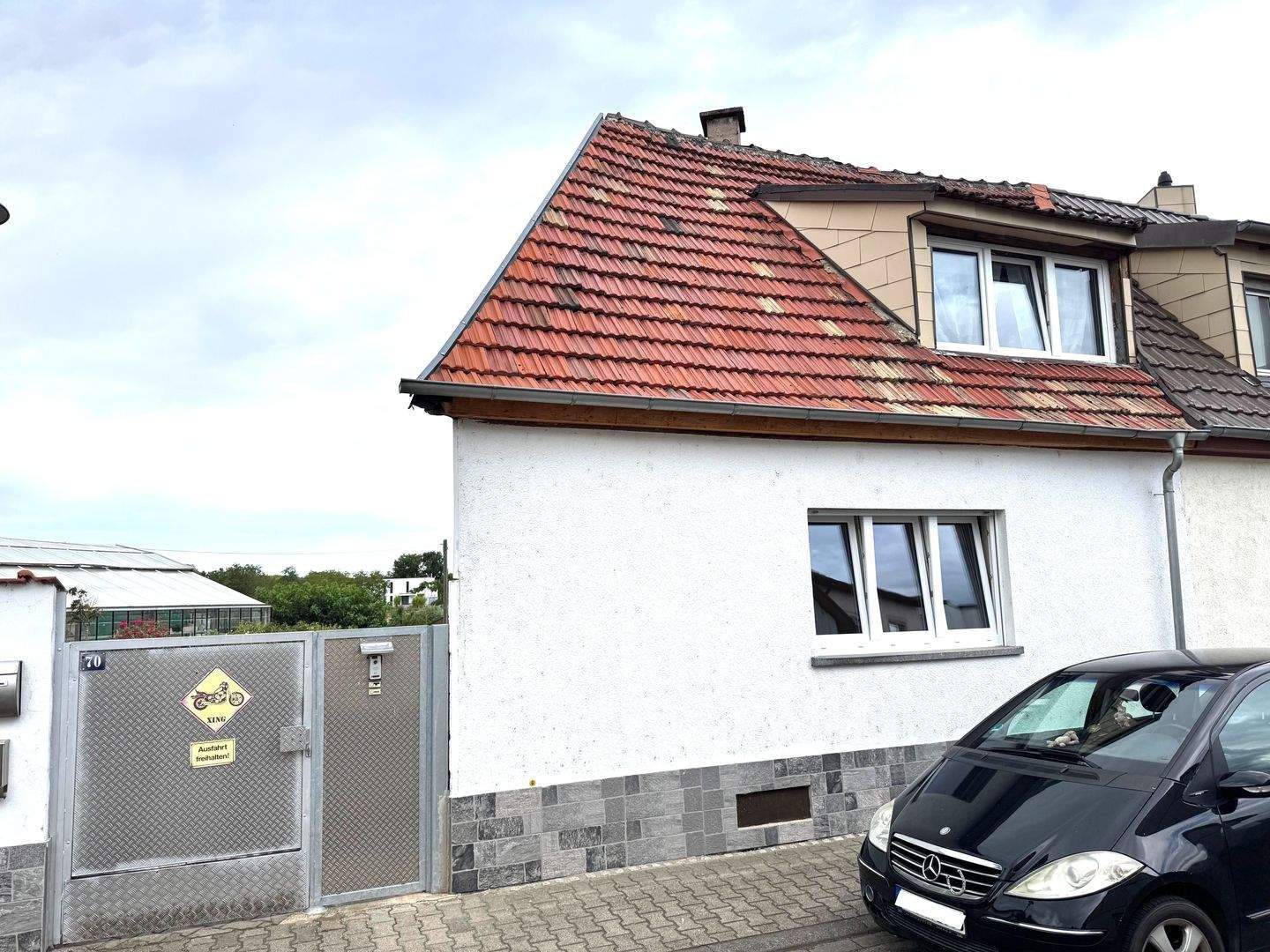 Saniertes Einfamilienhaus mit Einliegerwohnung – Brühl – Bild 1 von 9