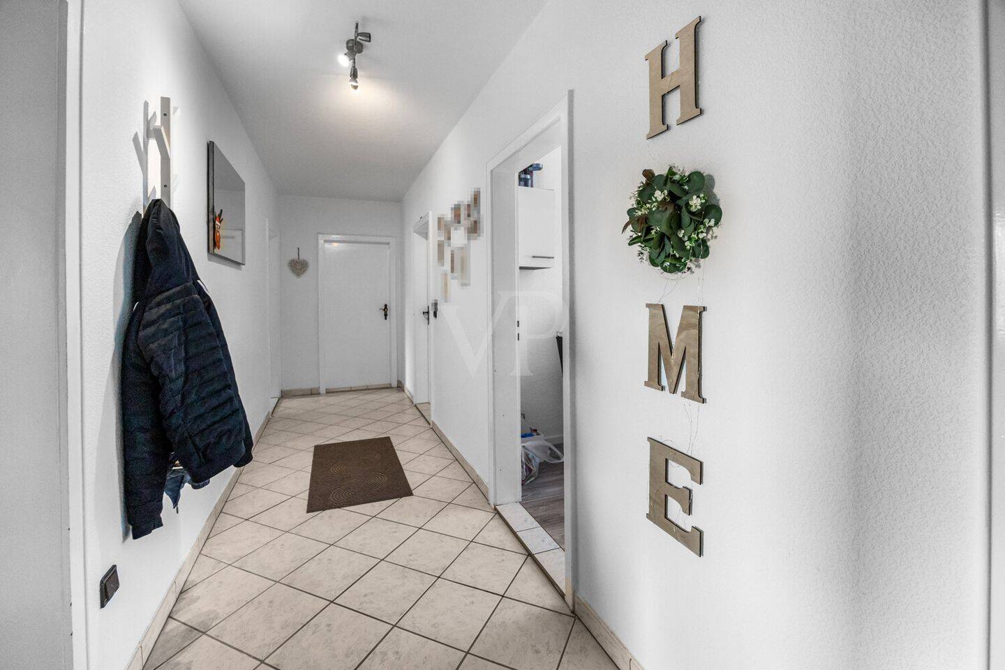 Schöne 4-Zimmer-Wohnung im 3. OG mit Balkon - großzügig & vielseitig nutzbar - ab dem 01.07. – Wilhelmshaven – Vorschaubild 4