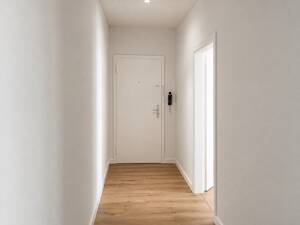 Selten !!! Komplett renovierte Wohnung mit großem Garten ! – 47169 Duisburg – Vorschaubild 3