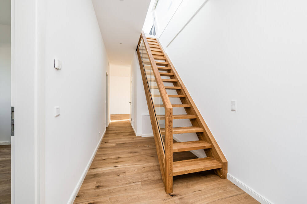 3-Zimmer-Penthouse: Dachterrasse, großer Balkon & Kühlung - provisionsfrei und direkt bezugsfertig! – Berlin – Vorschaubild 8
