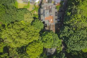 Traumgrundstück am Fuße des Aachener-Lousbergs mit sanierungsbedürftigem Einfamilienhaus – 52072 Aachen – Vorschaubild 2