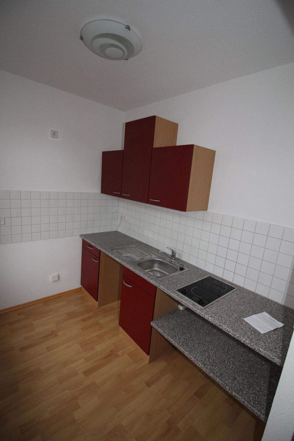 kleine gemütliche Singlewohnung mit guter Verkehrsanbindung in ruhiger Seitenstraße – Chemnitz – Vorschaubild 4