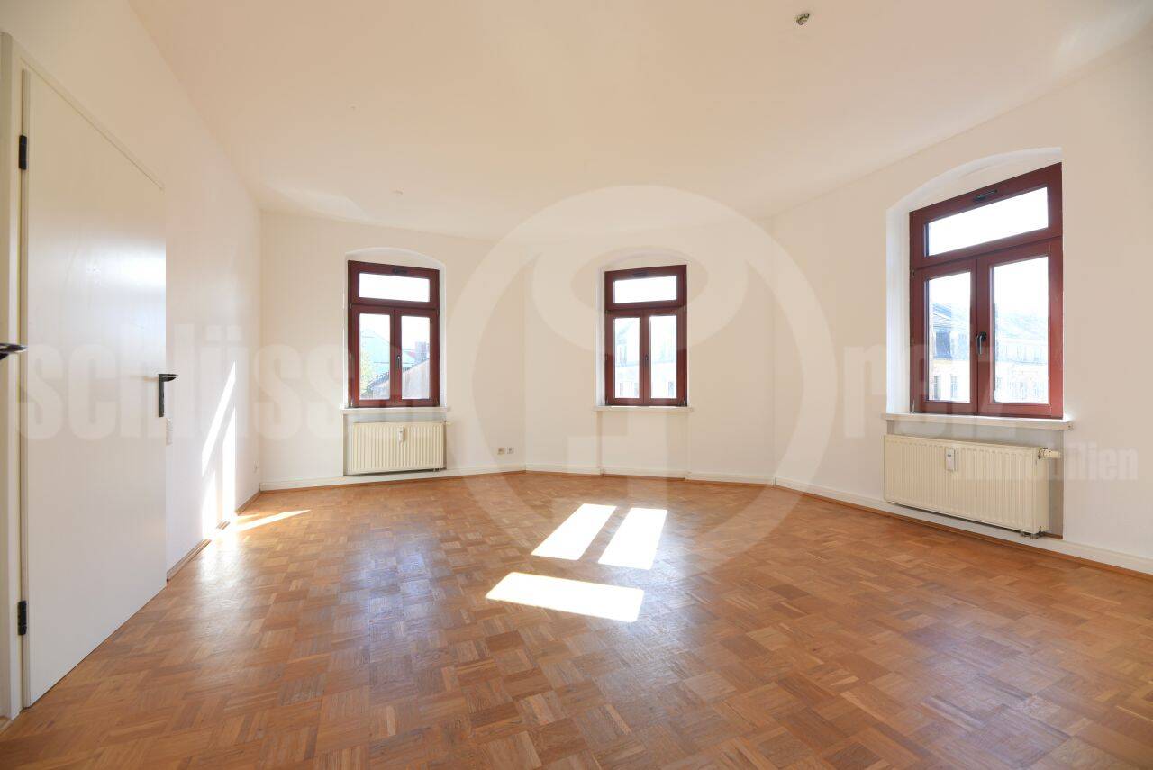 *Sonnenverwöhnte Wohnung mit Parkett, separater Wohnküche und tollem Blick in bester Neustadtlage!* – Dresden – Vorschaubild 5