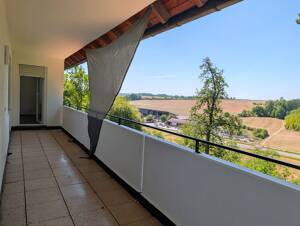 Sonnige 5-Zimmer-Wohnung mit traumhaftem Fernblick