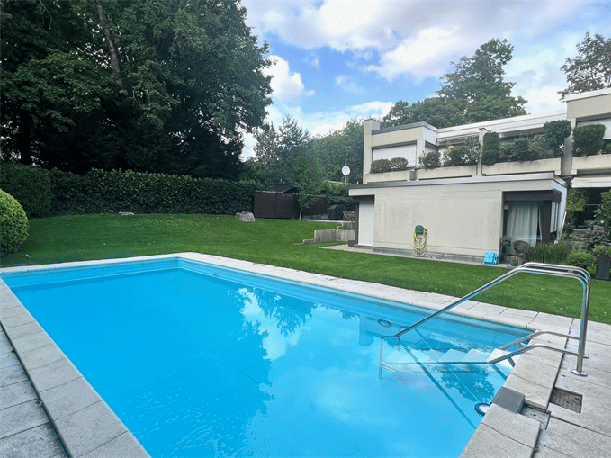 NEUER KP- ERSTKLASSIGE TERRASSEN-WOHNUNG - DIREKT AM POOL - 2.500 qm Parkgrundstück – Berlin – Vorschaubild 3