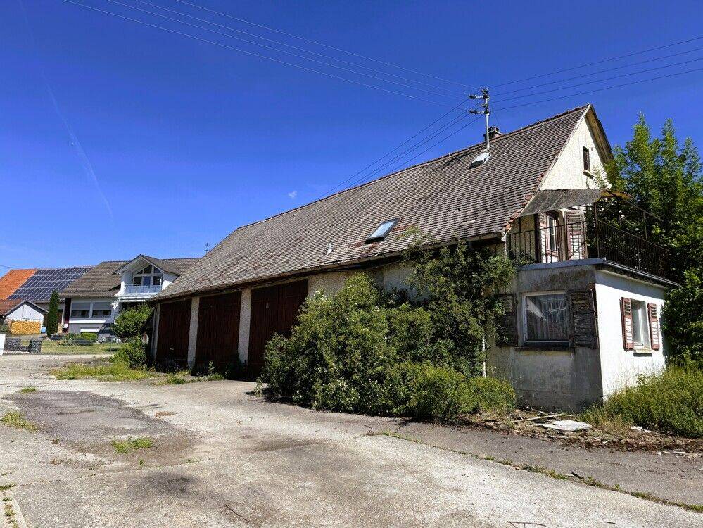 Wohnhaus mit ehemaligen Fahrzeughallen – Pfronstetten – Vorschaubild 4