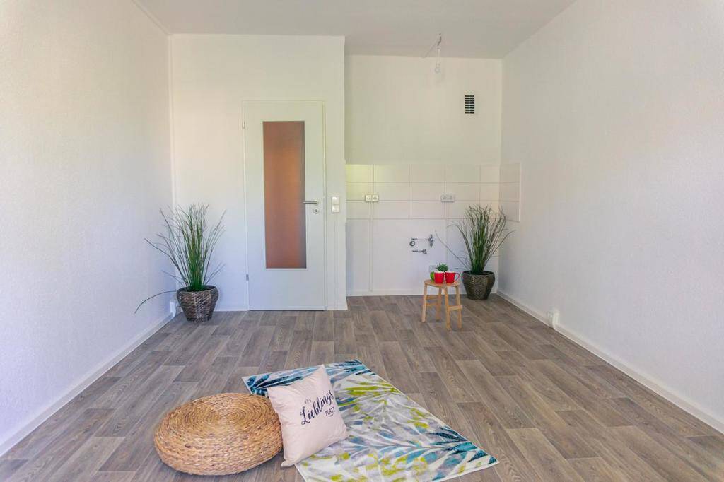 Kleine Singlewohnung mit Balkon – Chemnitz – Vorschaubild 2
