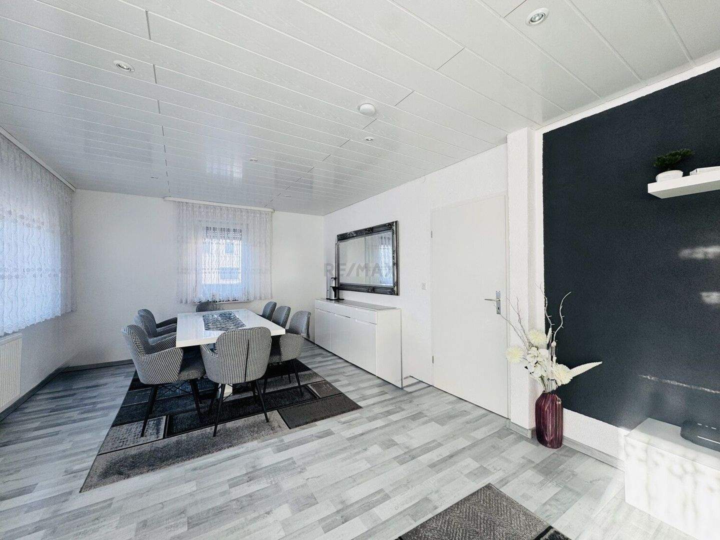 Charmantes Einfamilienhaus mit flexibler Raumaufteilung und viel Platz zum Wohlfühlen – Eislingen/Fils – Bild 1 von 9