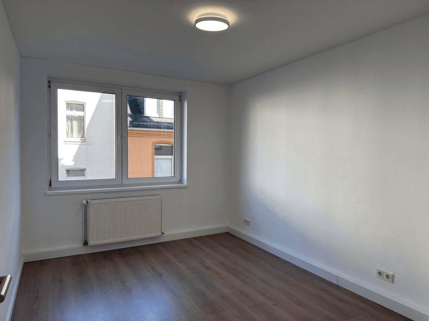 Frisch saniert & sofort verfügbar: Stilvolle 2-ZKB im Dichterviertel Wiesbaden – Wiesbaden – Vorschaubild 7