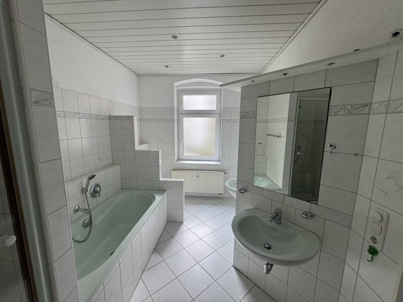 Stark! Vierfamilienhaus mit Potenzial!!! – Plauen – Vorschaubild 5