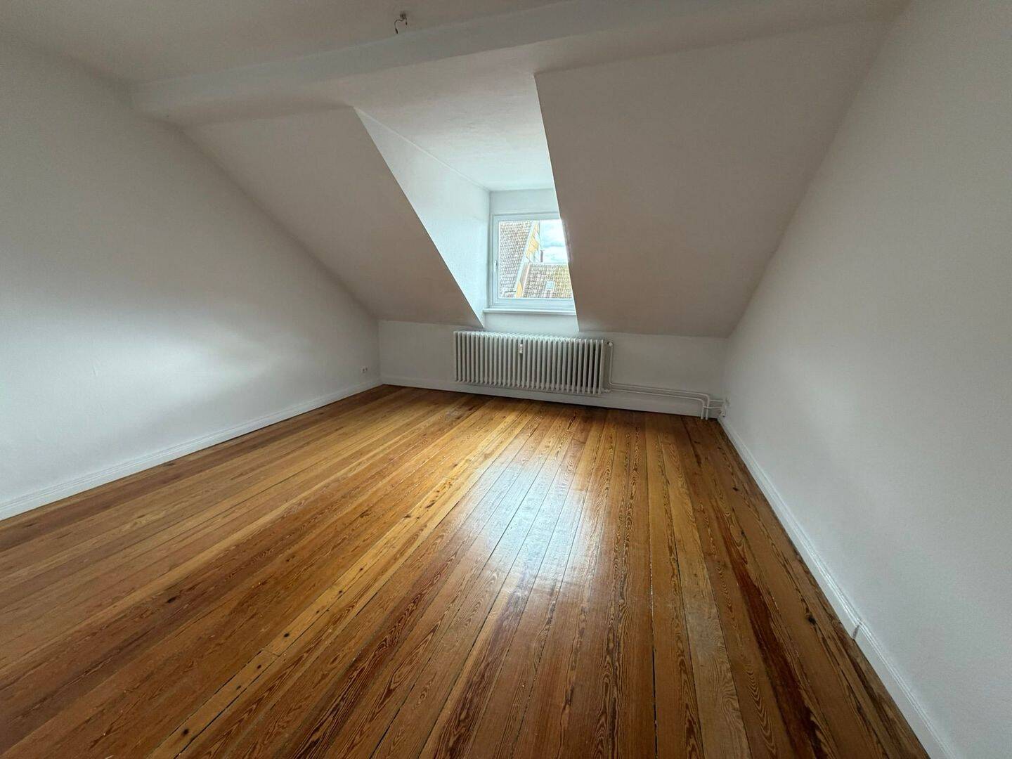 Zentrale Altbauwohnung mit Doppelgarage und Dachterrasse – Kiel – Vorschaubild 6