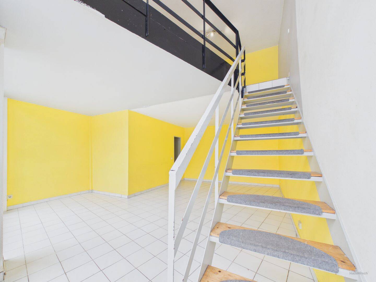 Großzügige Galeriewohnung mit Blick auf die Deutsche Oper