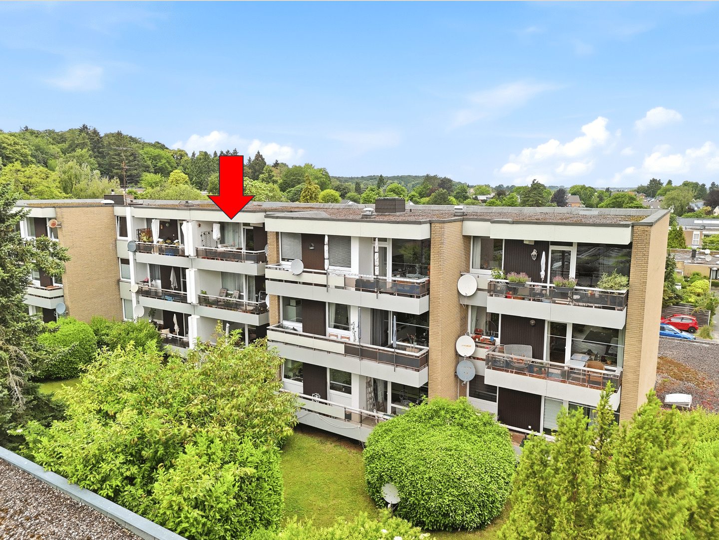 Königsdorf: Bezugsfreie 3,5-Zi. Wohnung mit 2 Balkonen – Frechen – Vorschaubild 2
