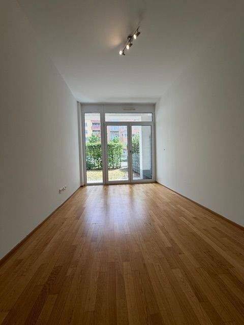 Zentrale Lage: Sehr schöne sonnige, ruhige luxuriöse 3-Zimmer-Wohnung mit 2 Terrassen und Gärten, KFZ-Stellplatz – Nürnberg – Vorschaubild 9
