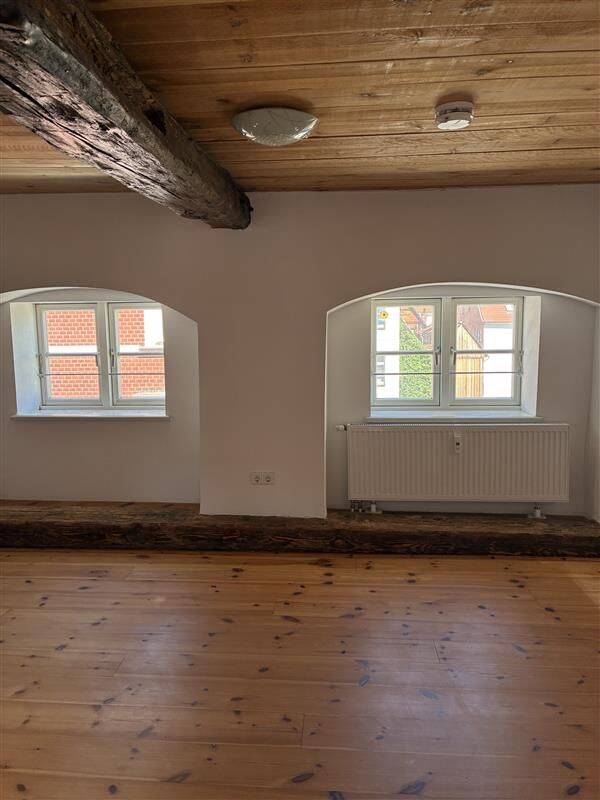 Familienfreundliche 4-Zimmer-Wohnung mit Balkon und viel Platz in zentraler Lage von Güstrow – Güstrow – Vorschaubild 2