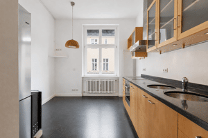 Wohnen mit Charakter - Bezugsfreie 2-Zimmer-Wohnung im Berliner Altbau – 12055 Berlin – Vorschaubild 3