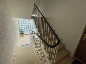 Bezugsfrei; Stilvolle 3 Zimmer Wohnung mit Balkon und PKW Stellplatz (SNR) – 50997 Köln – Vorschaubild 4