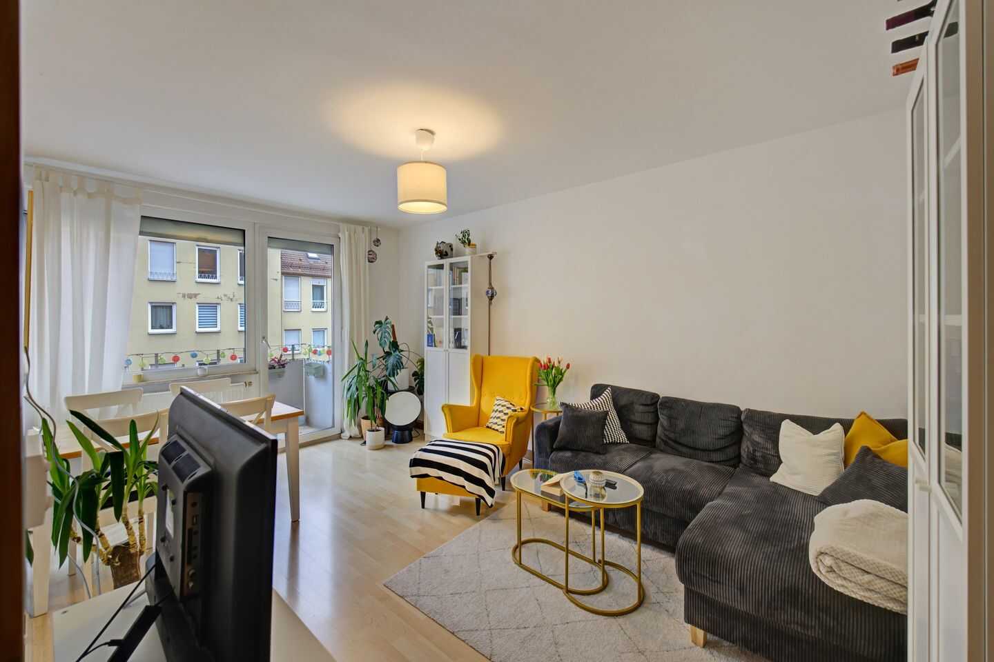 Vermietete 3 Zimmer Wohnung mitten in der Altstadt! – Nürnberg – Vorschaubild 2