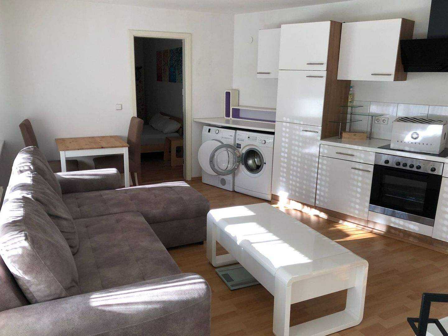 Zwei Apartments möbliert - für Individualisten, Studenten oder Kapitalanleger in ruhiger Lage in Beiertheim-Bulach – Karlsruhe – Vorschaubild 2