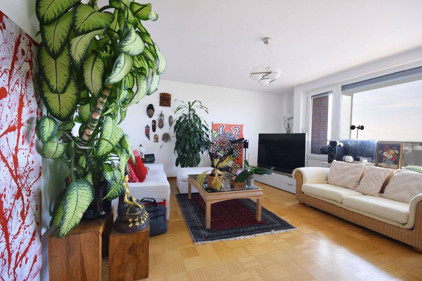 AIGNER - Sonnige Aussichten in Obergiesing: 2-Zimmer-Wohnung mit Loggia im 10. Obergeschoss