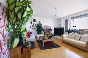 AIGNER - Sonnige Aussichten in Obergiesing: 2-Zimmer-Wohnung mit Loggia im 10. Obergeschoss