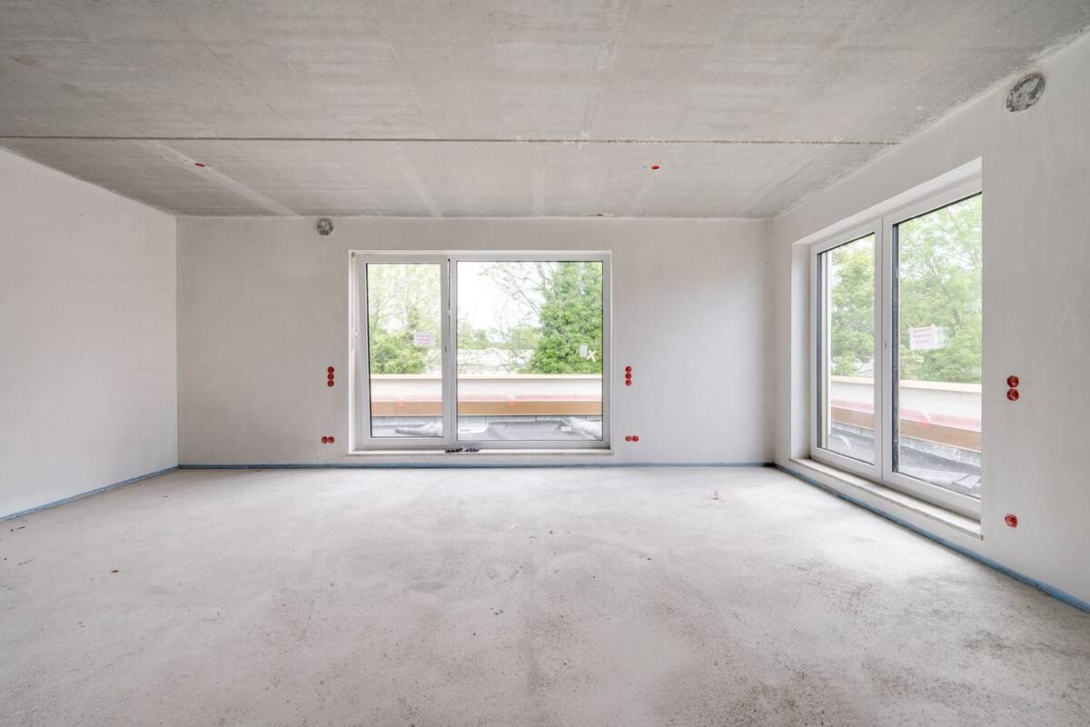 AIGNER - Neubau: Lichterfülltes Familiendomizil mit Dachterrasse im Münchner Nordwesten – 80995 München – Bild 1 von 7